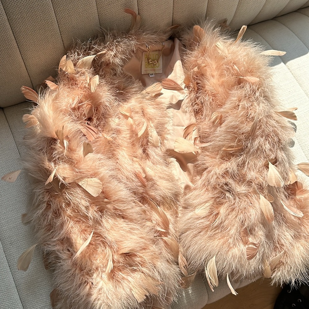 Fluffy feather jacket - Picture 2 of 5